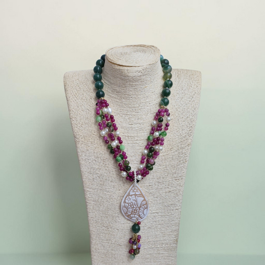 Collana ad Y Con Zoisite e ciondolo goccia in Conchiglia