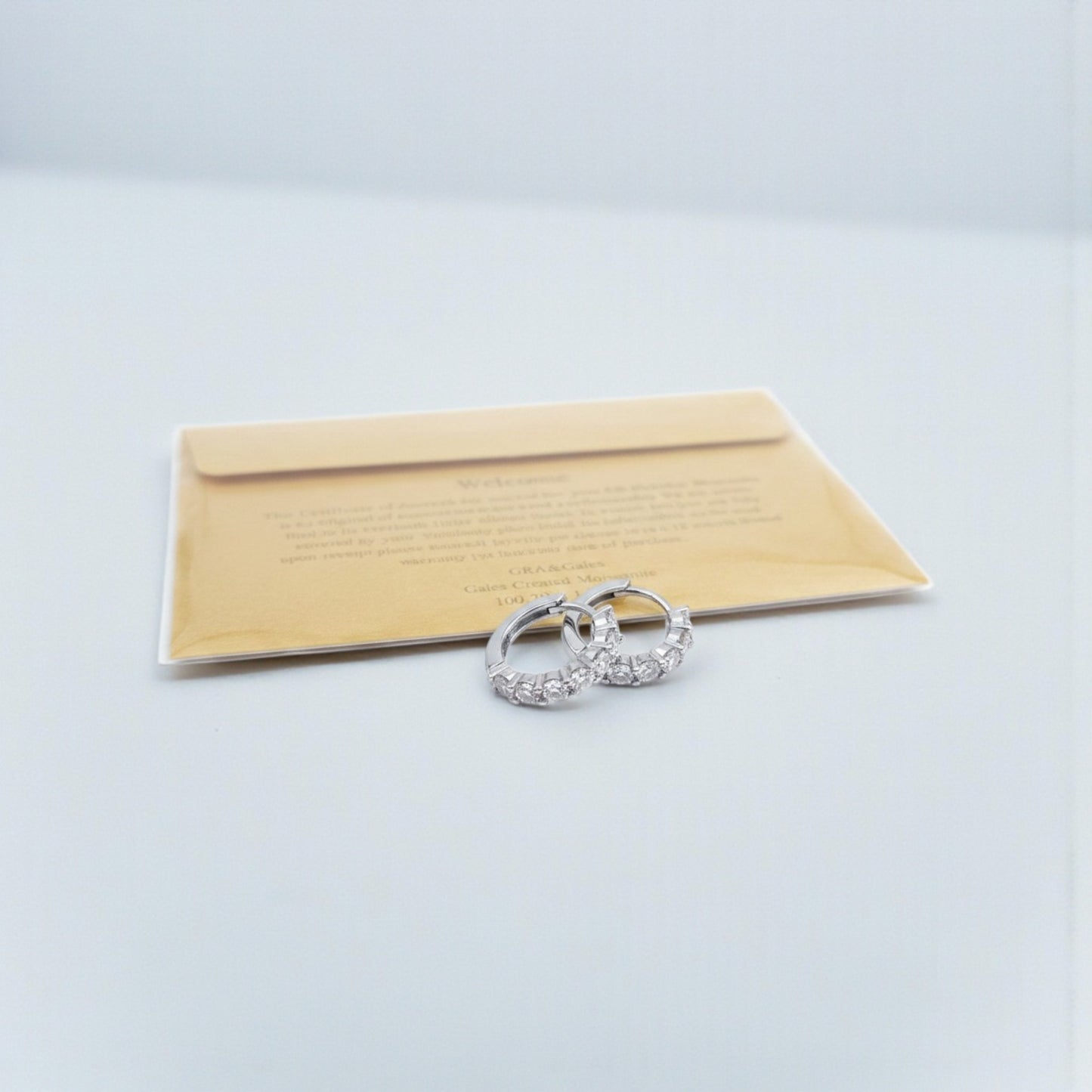 Orecchini Cerchio Tennis in Moissanite 3mm, Argento s925