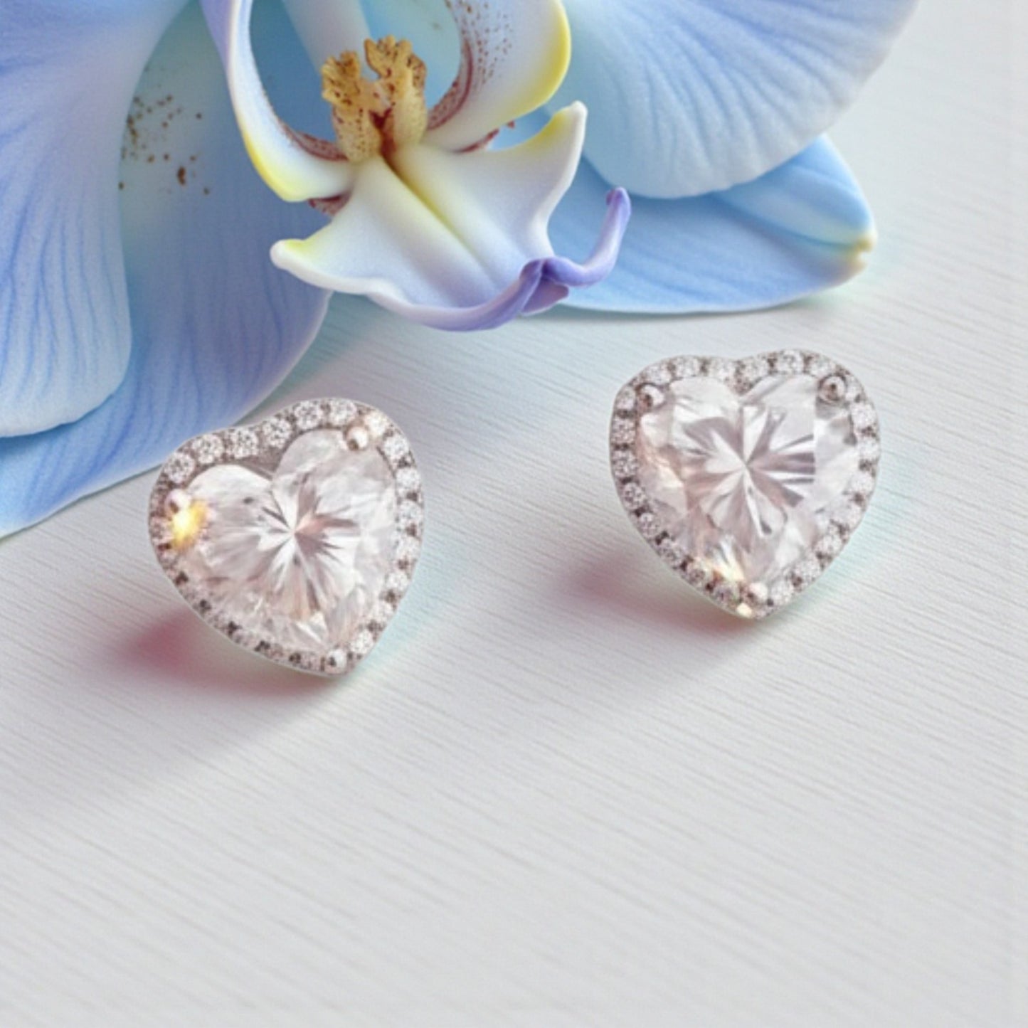 Orecchini Cuore con MOISSANITE, in Argento S925