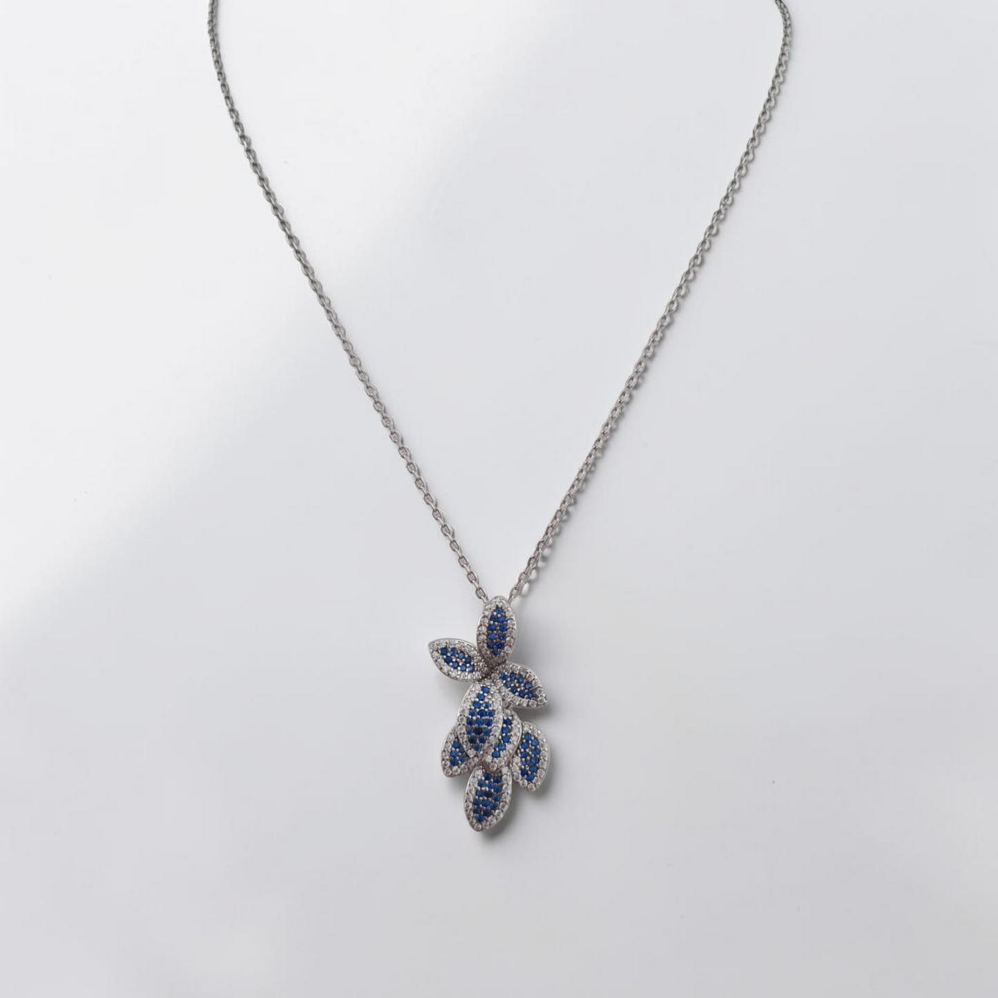 4-Petal Flower Ring, in S925 Silver and Zircons