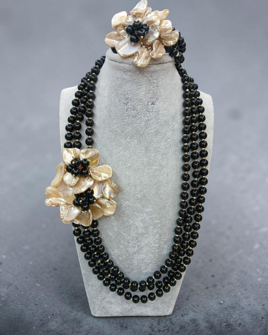 SET Collana Maxi Fiore con Onice Nero e Conchiglia