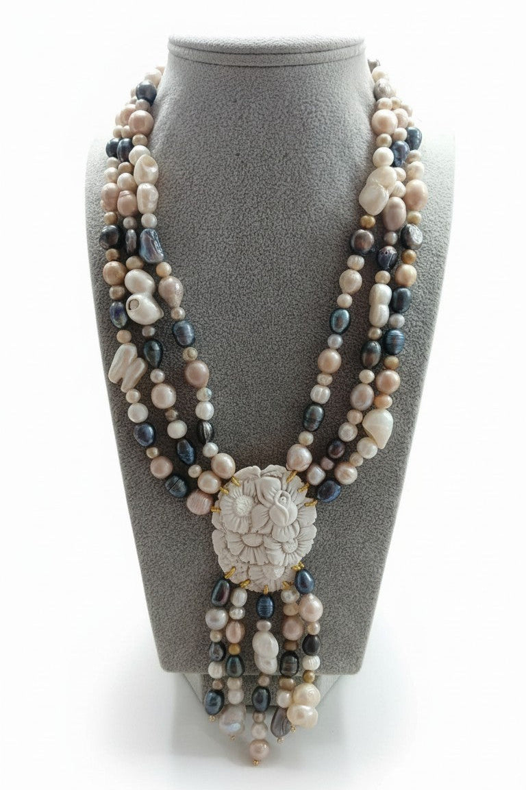 Collane con 3 fili di perle miste naturali e Grande Cammeo Con FIORI